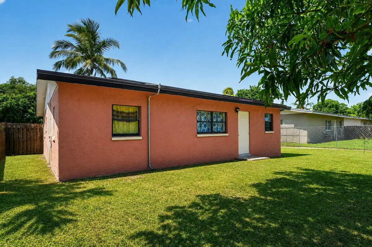 6-web-or-mls-816 SW 3rd CT (1) at 816 SW 3RD Court, Delray Beach