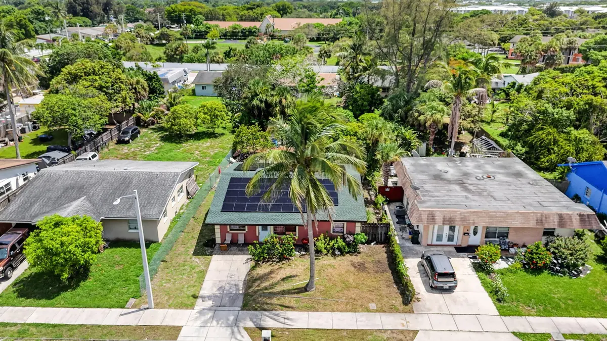 8-web-or-mls-DJI_20260808030149_0326_D_E at 816 SW 3RD Court, Delray Beach