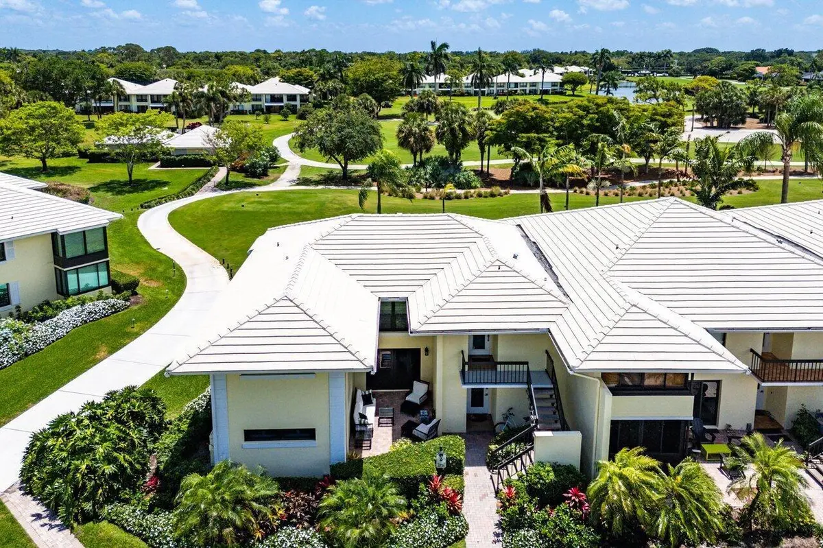 Aerial view at 3721 Quail Ridge Drive Bobwhite C, Boynton Beach
