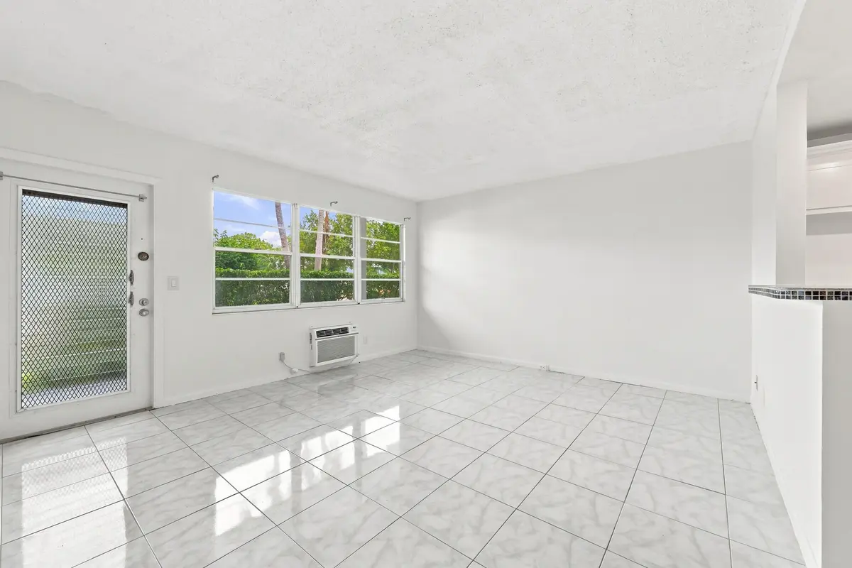 Living Room at 310 OAKRIDGE R Court 310, Deerfield Beach