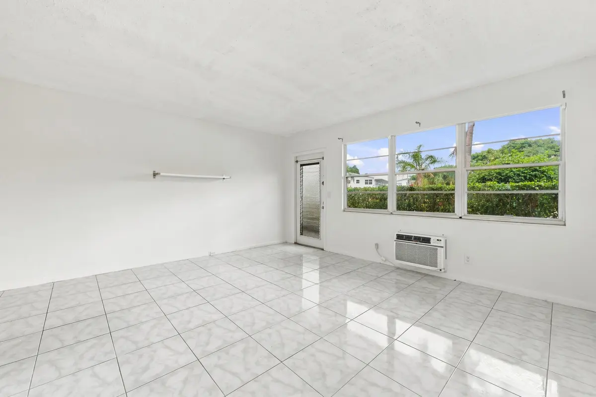 Living Room at 310 OAKRIDGE R Court 310, Deerfield Beach