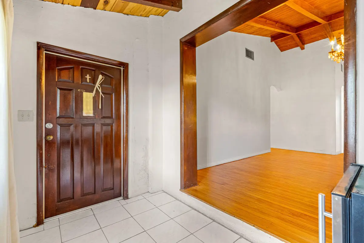 6-web-or-mls-06 at 331 Tamiami Canal Road, Miami
