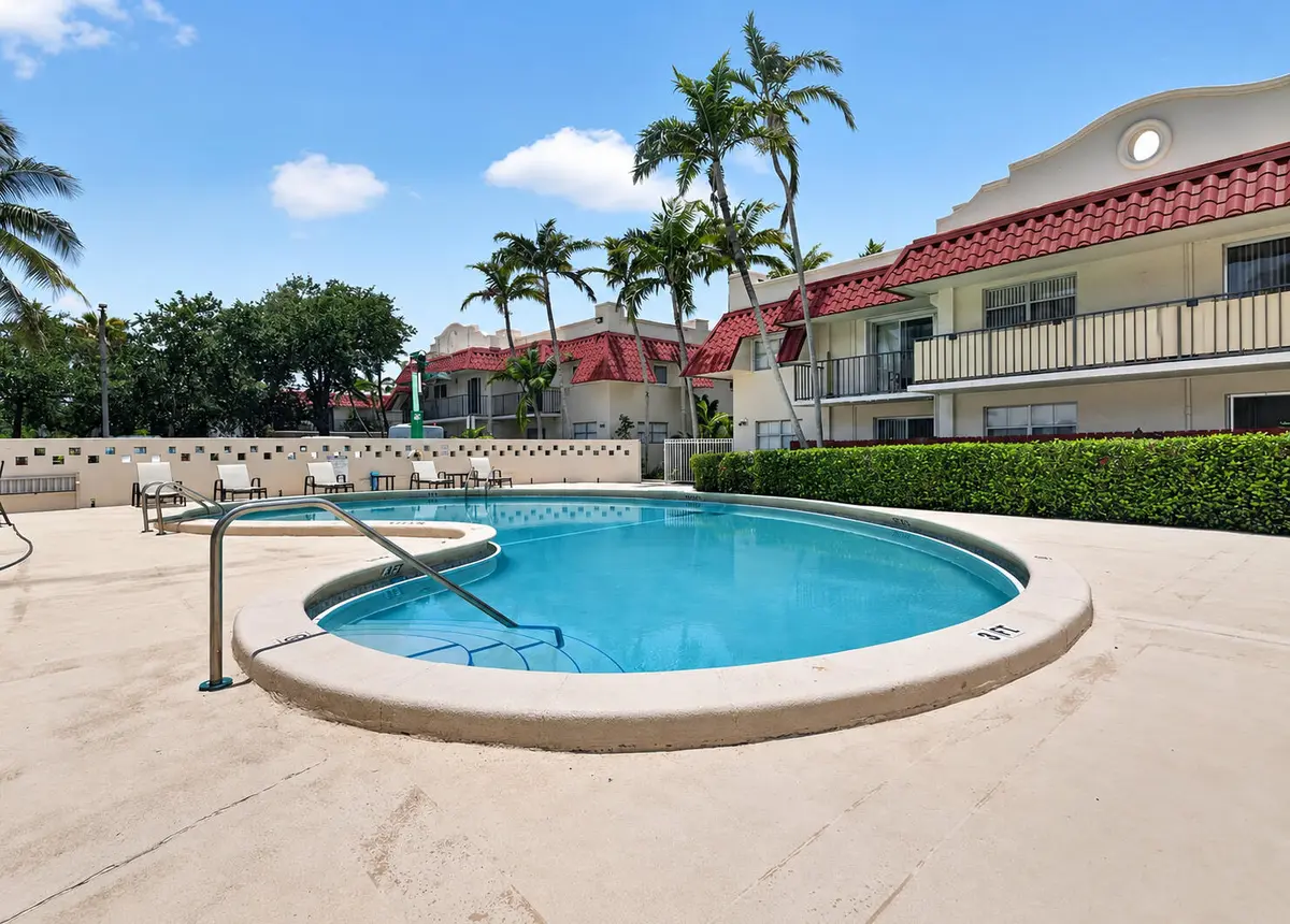 6705 N KENDALL Drive 307, Pinecrest, FL – photo 2