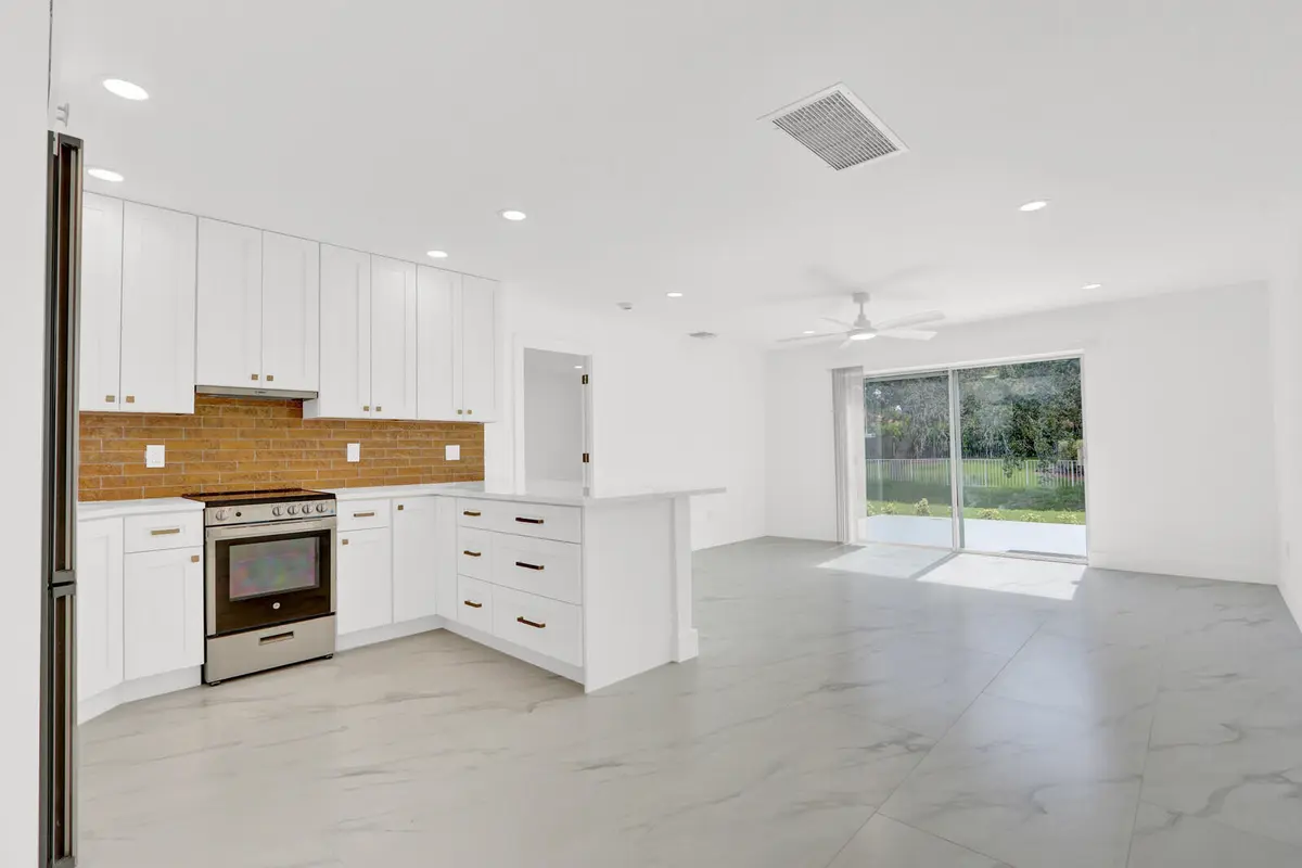 30_05_IMG_6917_mls at 10084 Meridian Way 4, Palm Beach Gardens
