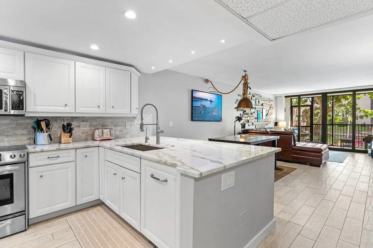004-17RoyalPalmWay-1050-BocaRaton-FL-334 at 17 ROYAL PALM Way 105, Boca Raton