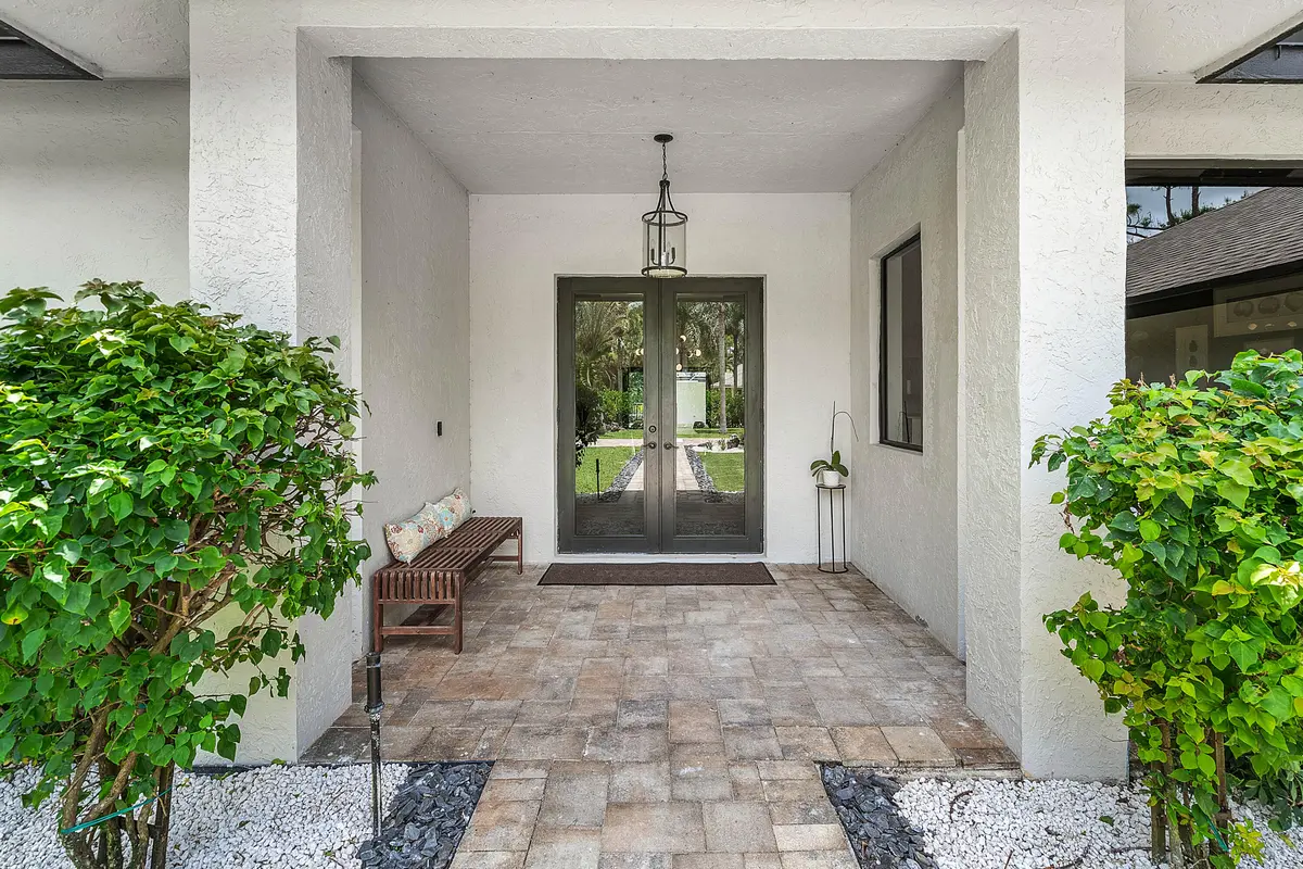 Entry at 14829 STIRRUP Lane, Wellington