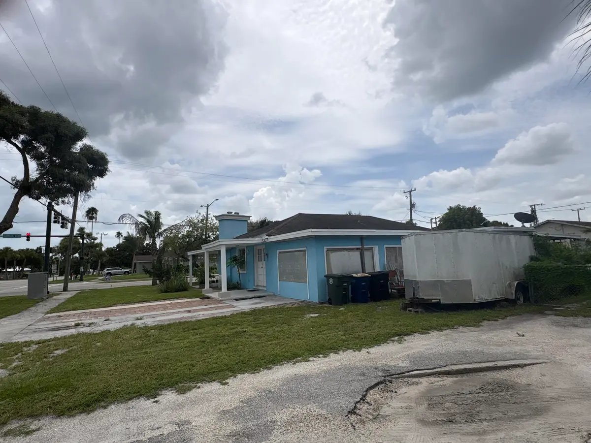IMG_2164 at 1001 Sunrise Boulevard, Fort Pierce