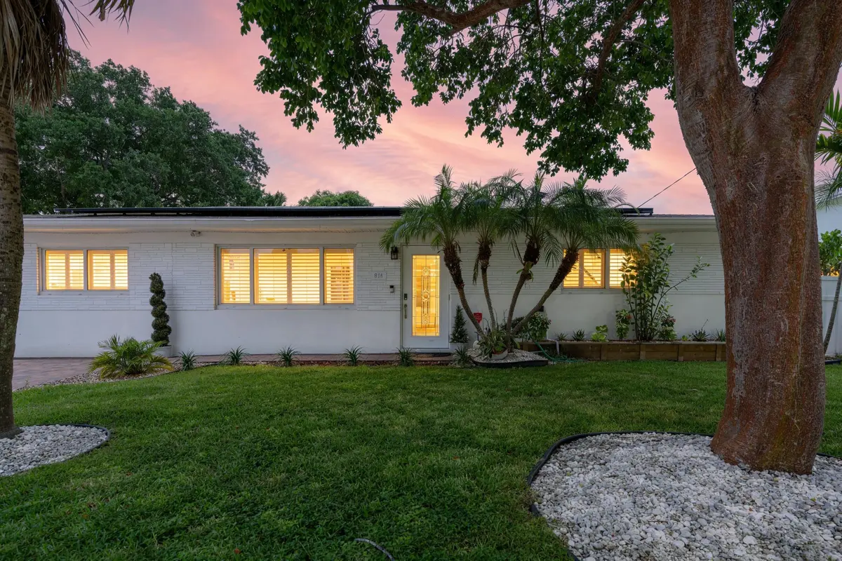 Twilight at 874 NW 2ND Avenue, Boca Raton