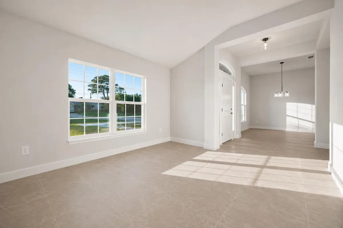 Dining at 292 SW Ridgecrest Drive, Port St. Lucie