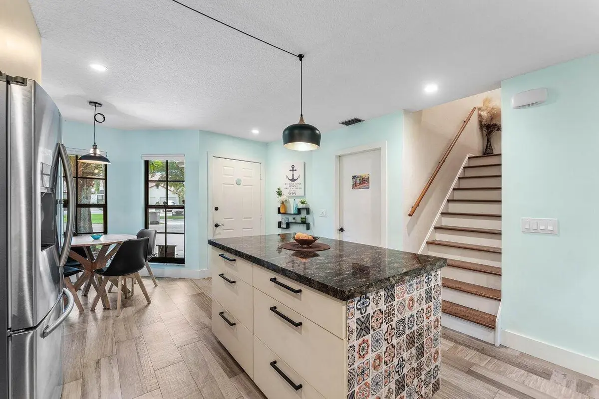 Kitchen Island at 18577 Woodstream Drive, Boca Raton