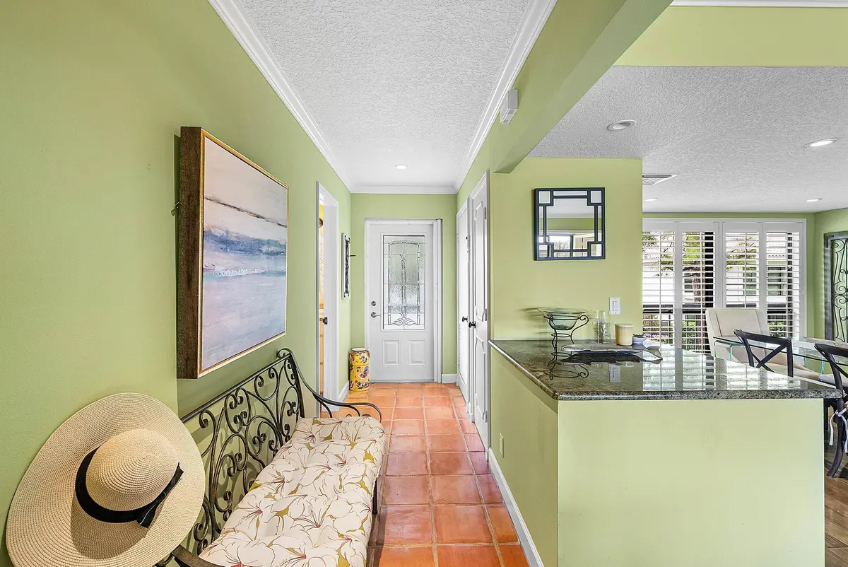 Entry at 4014 B Quail Ridge Drive Osprey, Boynton Beach