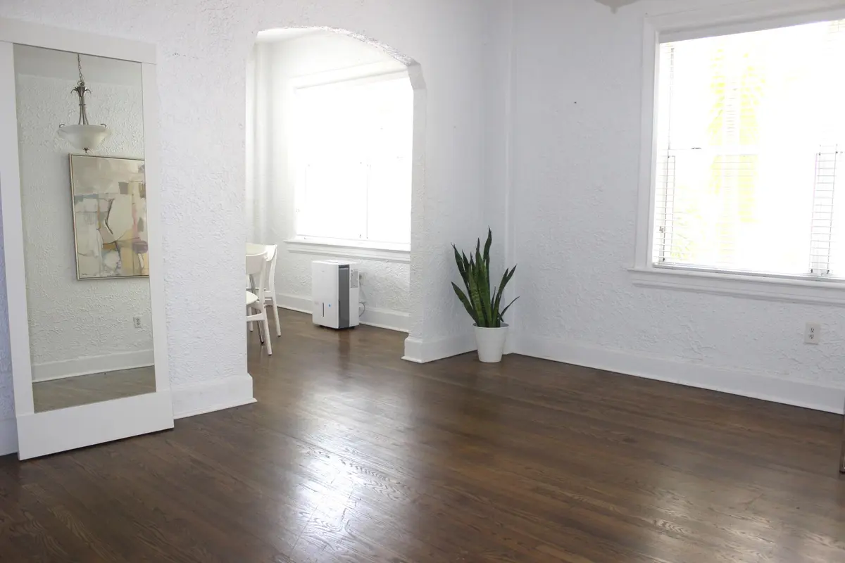Living Area at 900 16th Street 204, Miami Beach