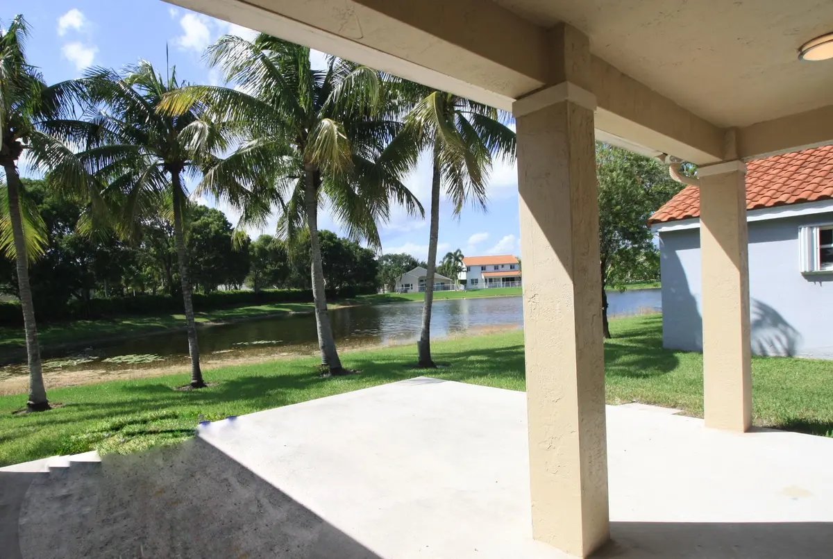 Patio811 at 853 SAND CREEK Circle, Weston