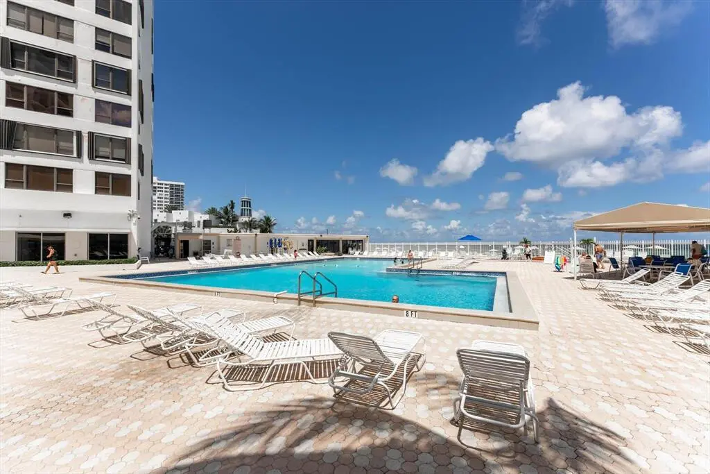 20231018141630719567000000-o at 3505 S Ocean Drive 203, Hollywood