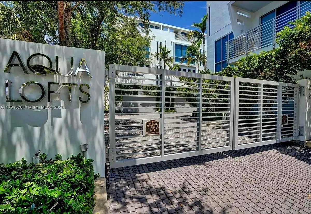Community Gate at 2743 NE 1ST Street, Pompano Beach