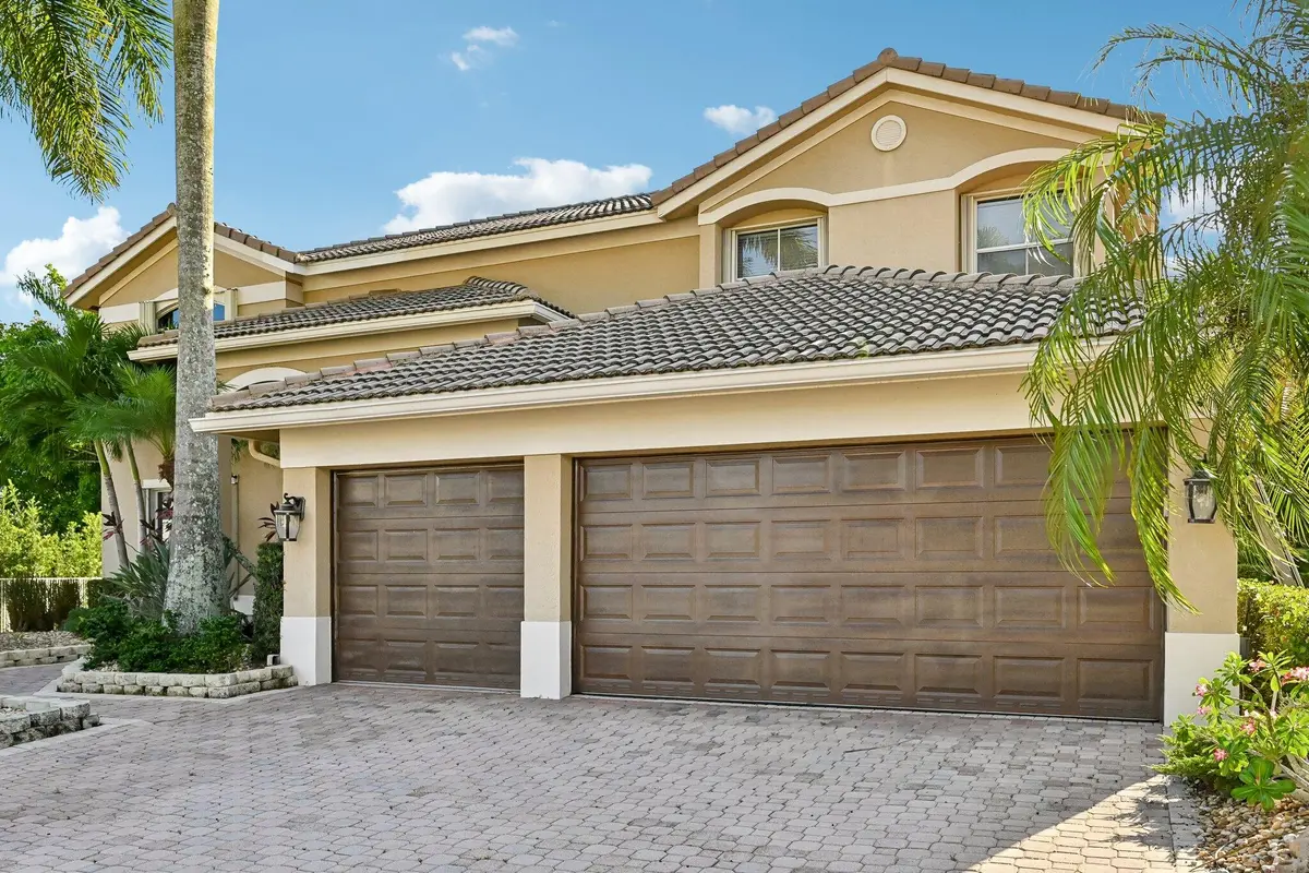 2-web-or-mls-Victoria Pointe Ln-S0808-00 at 1664 Victoria Pointe Lane, Weston