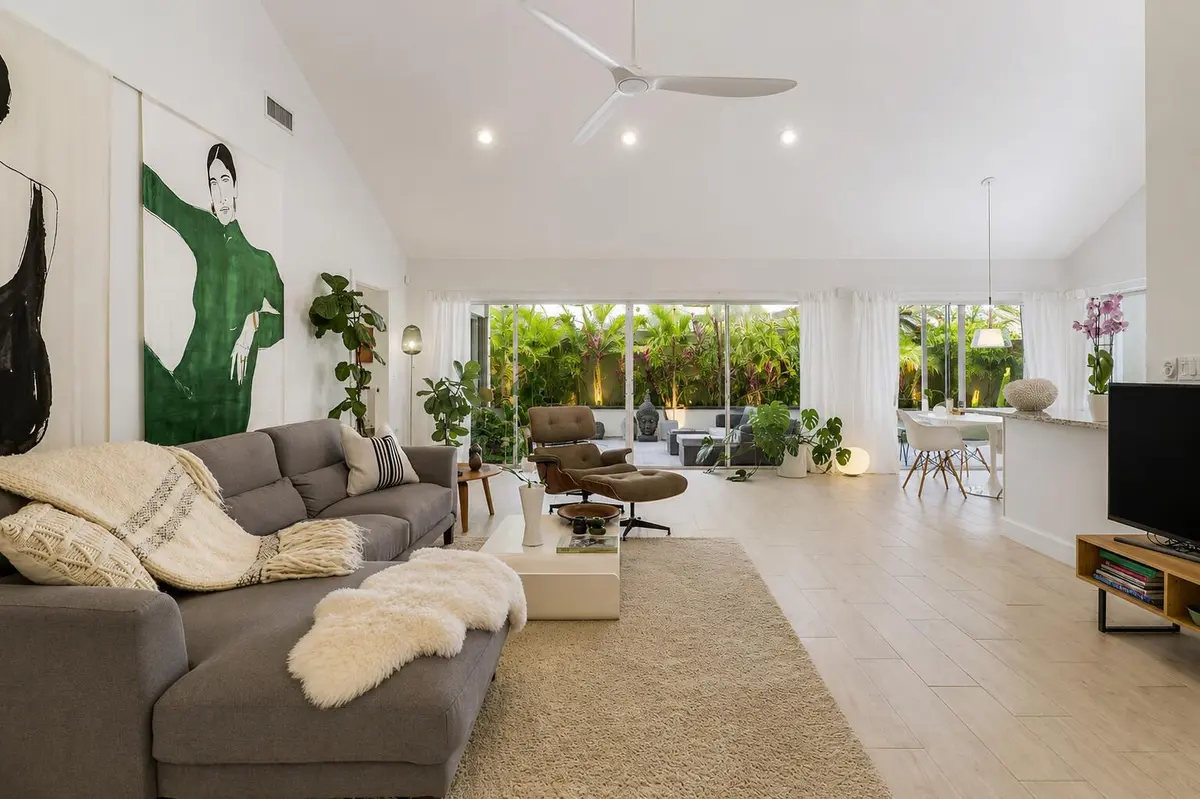 Living Area at 125 Harbourside Circle, Jupiter