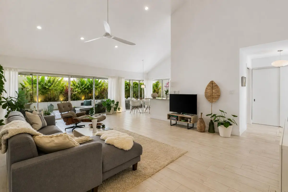 Living Area at 125 Harbourside Circle, Jupiter