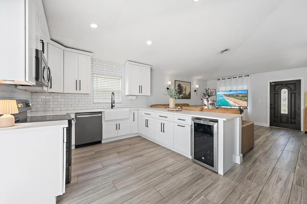 Kitchen at 5483 Club Circle, Haverhill