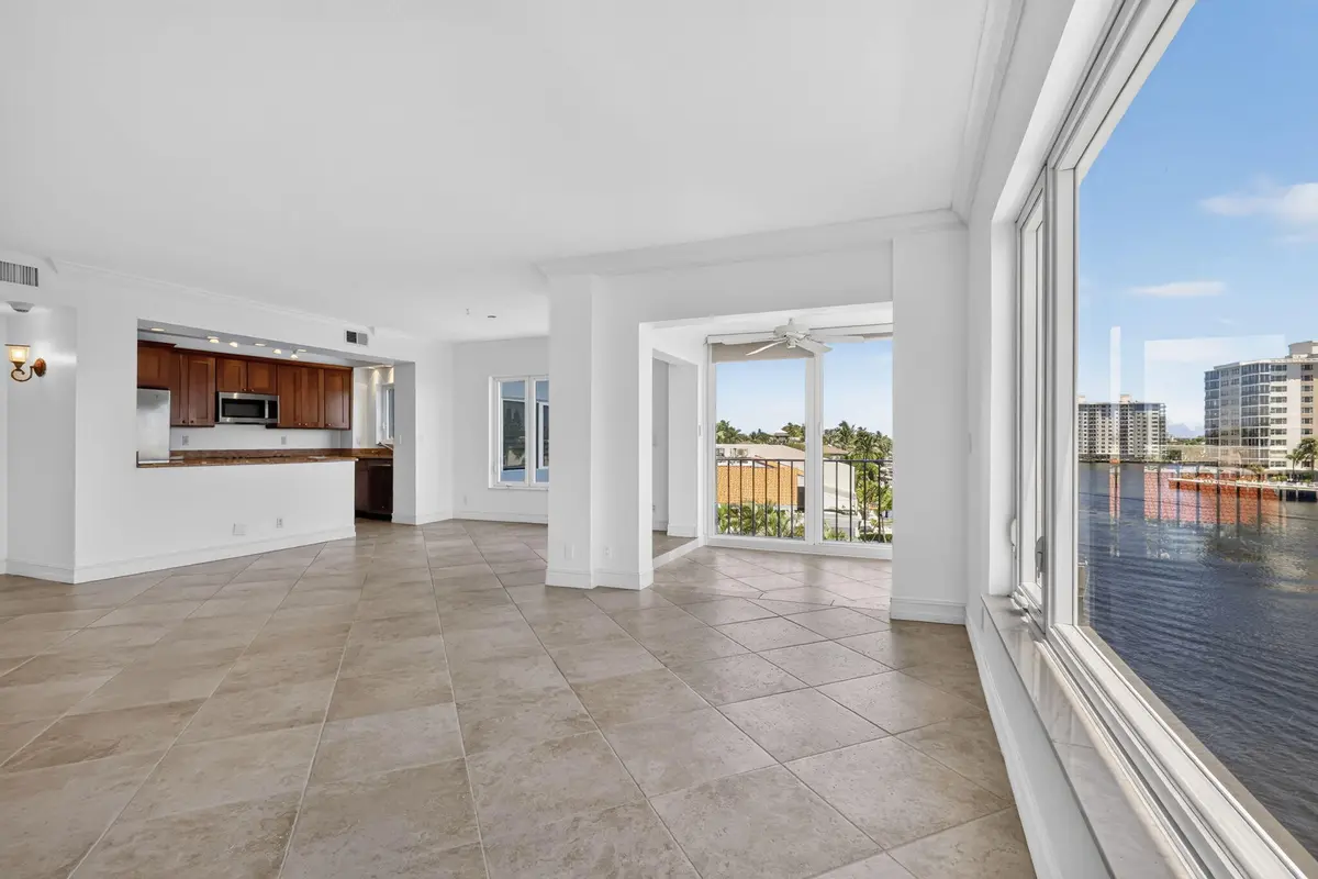 3-web-or-mls-_14A0225 at 555 SE 6TH Avenue 4F, Delray Beach