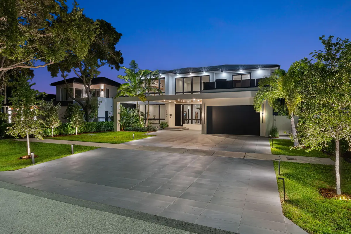 Frt 2 at 2506 NE 14TH Street, Fort Lauderdale
