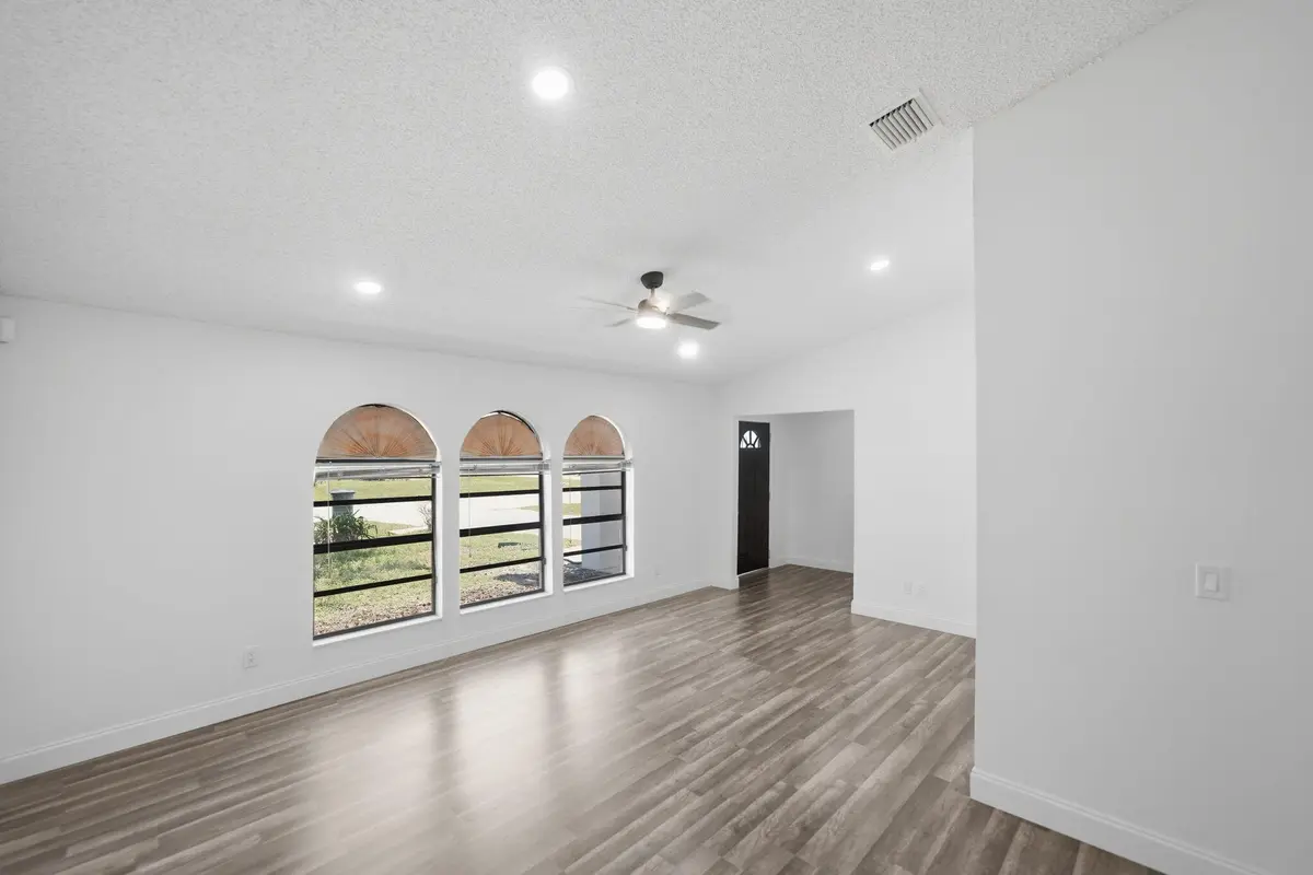 24-web-or-mls-_DSC4550 at 2661 SE OSAGE Avenue, Port St. Lucie