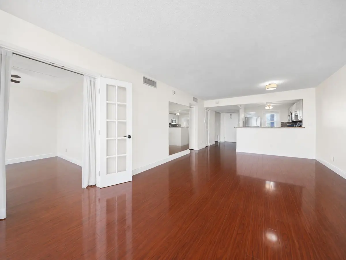 living at 2901 S Palm Aire Drive 609, Pompano Beach