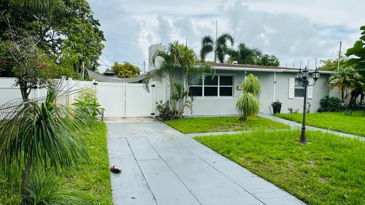IMG_7141 at 6710 Forest Court, West Palm Beach