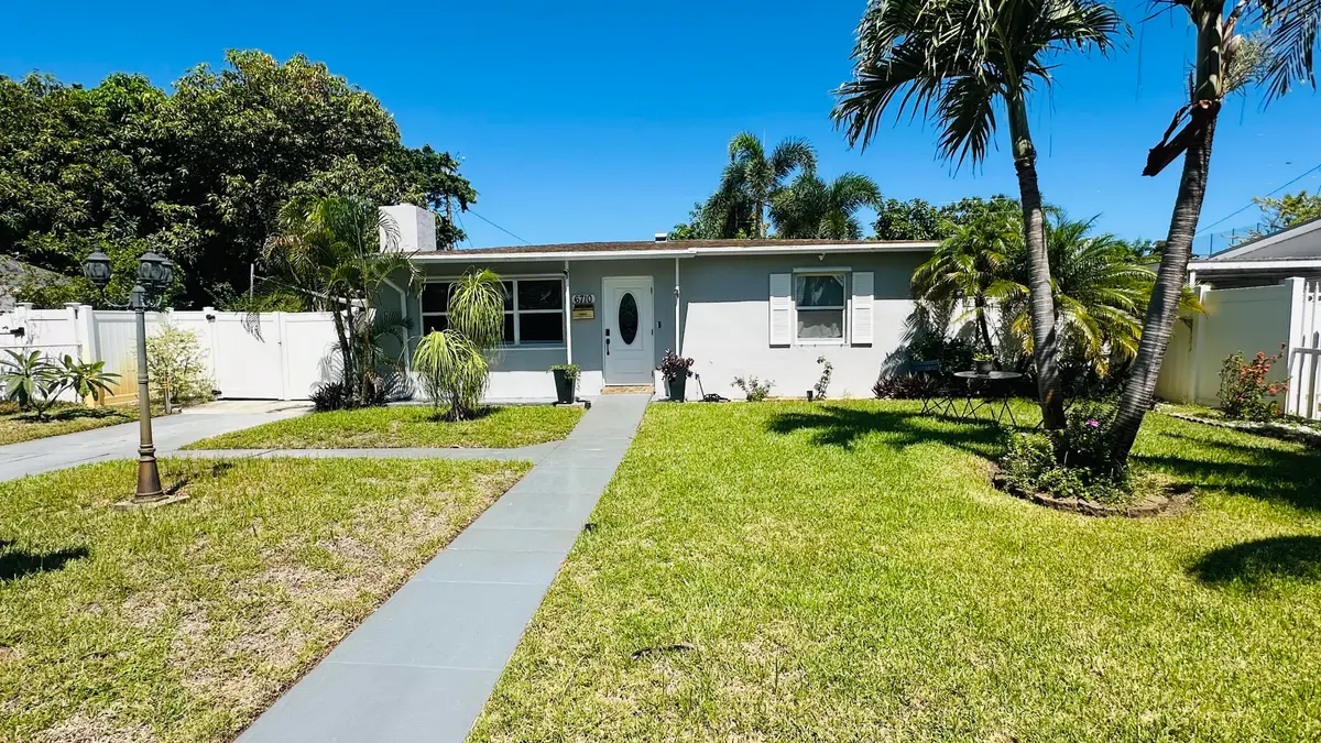 IMG_7165 at 6710 Forest Court, West Palm Beach