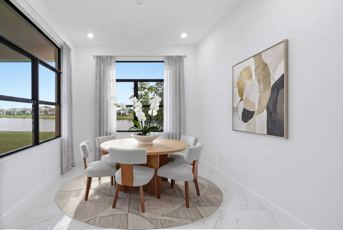 Staged at 5374 Saint Armands Way, Westlake