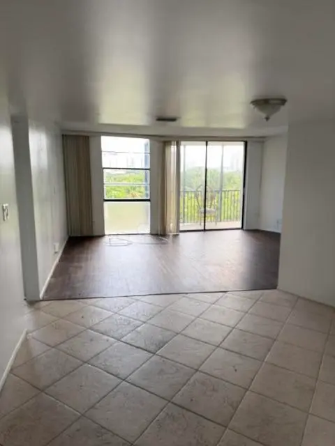 IMG_1472 at 3475 N COUNTRY CLUB Drive 508, Aventura