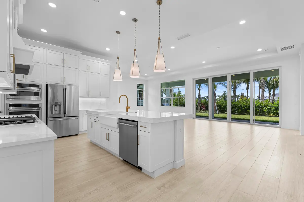 Kitchen at 14019 Bastille Street, Palm Beach Gardens