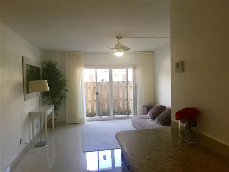 Photo 5 at 3220 Bayview Drive 102, Fort Lauderdale