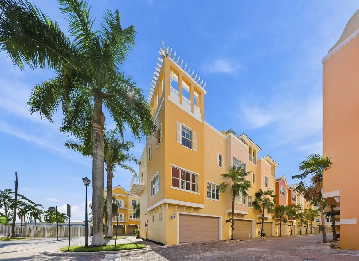 Rear View at 2332 Vintage Drive, Lighthouse Point
