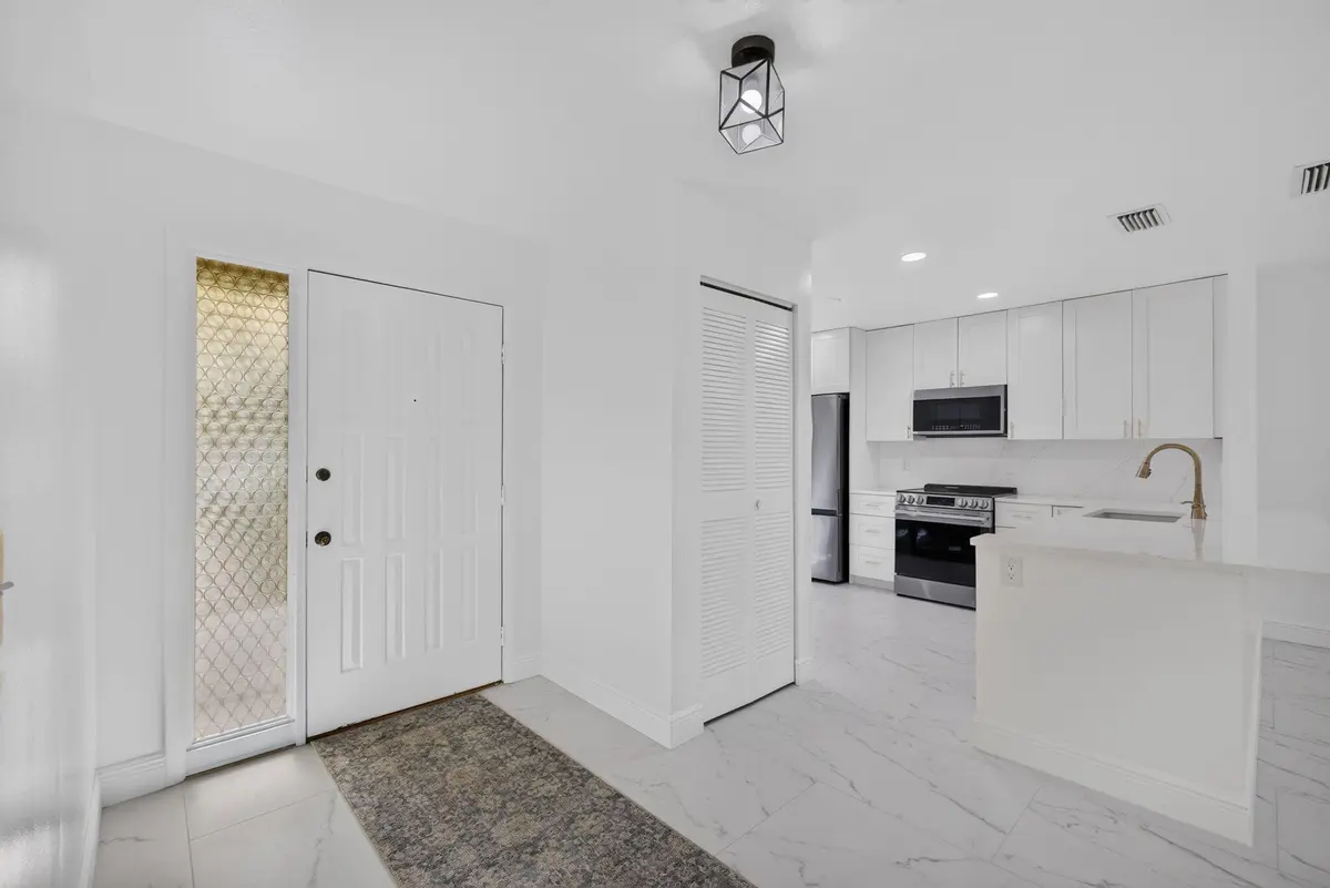 14-web-or-mls-5D1A1037 at 320 Elmira Court, Royal Palm Beach