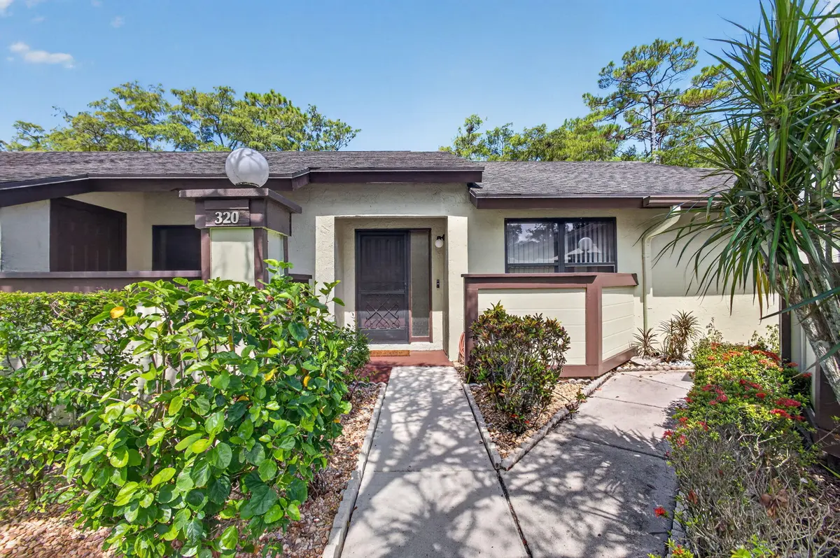 3-web-or-mls-5D1A0984 at 320 Elmira Court, Royal Palm Beach