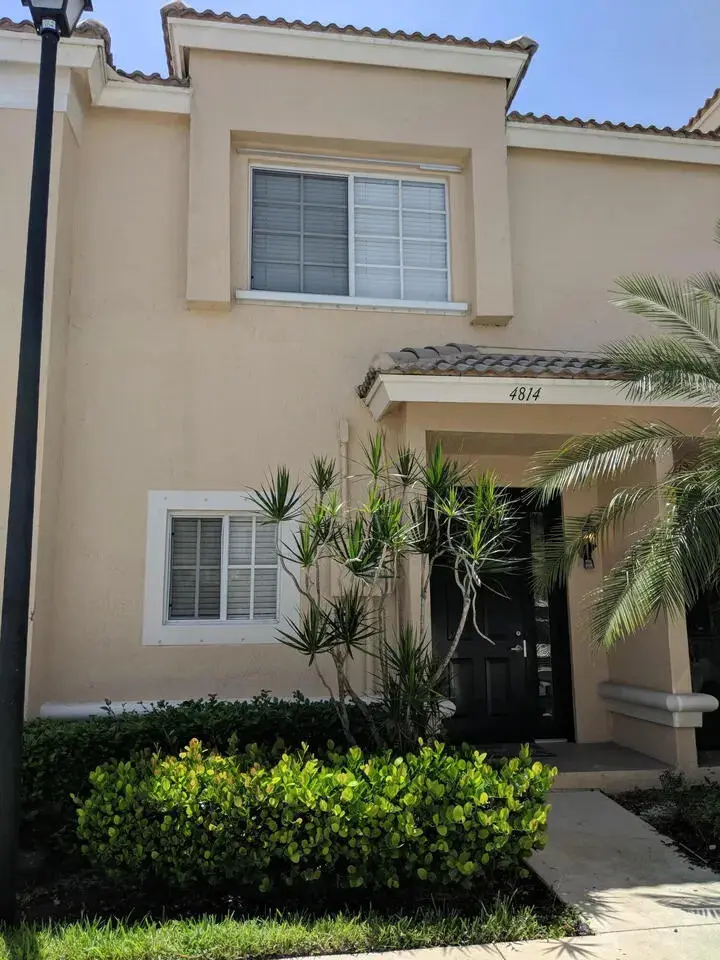 251b847af342a637912ee4c4856243fbl-m36398 at 4814 NW 58th Manor, Coconut Creek