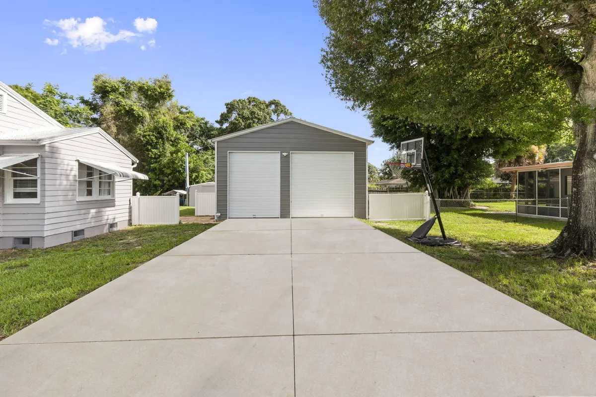 2-web-or-mls-DSC01644 at 1126 Pine Avenue, Fort Pierce