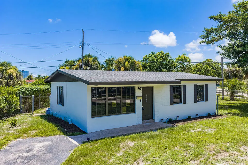 13829thStreetWestPalmBeacha-5 at 1382 9TH Street, West Palm Beach