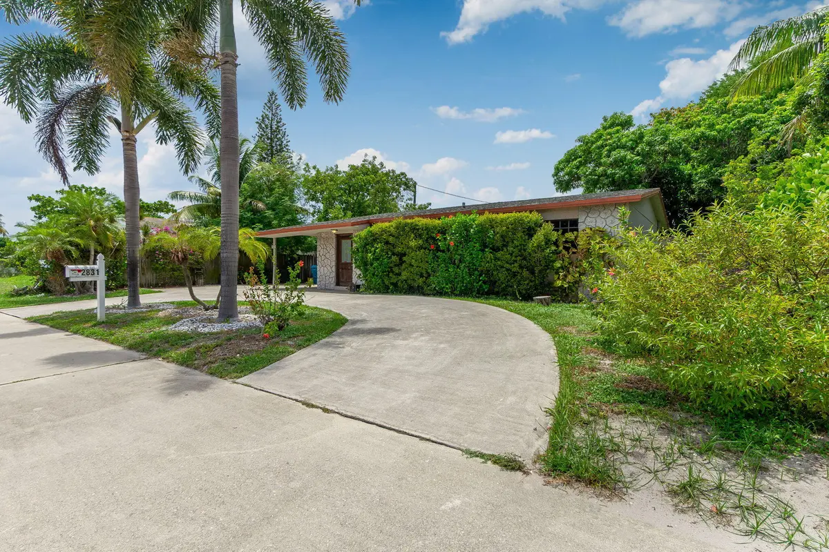 Front at 2831 N SEACREST Boulevard, Boynton Beach