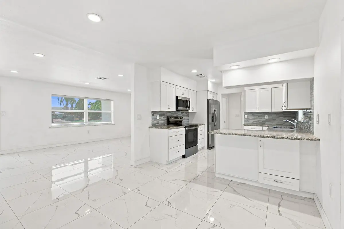 17-web-or-mls-Photo(5)-topaz at 1935 CYPRESS Avenue, Fort Pierce