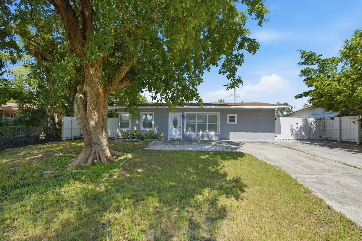 2__dsc8397 at 2801 NE 8TH Terrace, Pompano Beach
