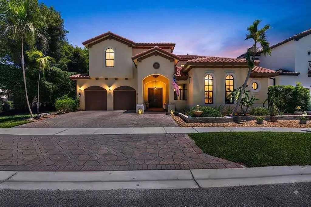 Twilight Photo at 4012 Artesa Drive, Boynton Beach