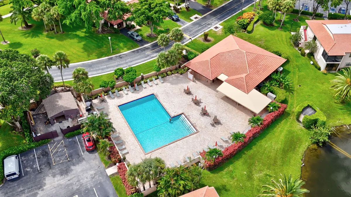 43-web-or-mls-45-print-DJI_2025012403252 at 9272 Vista Del Lago 28F, Boca Raton