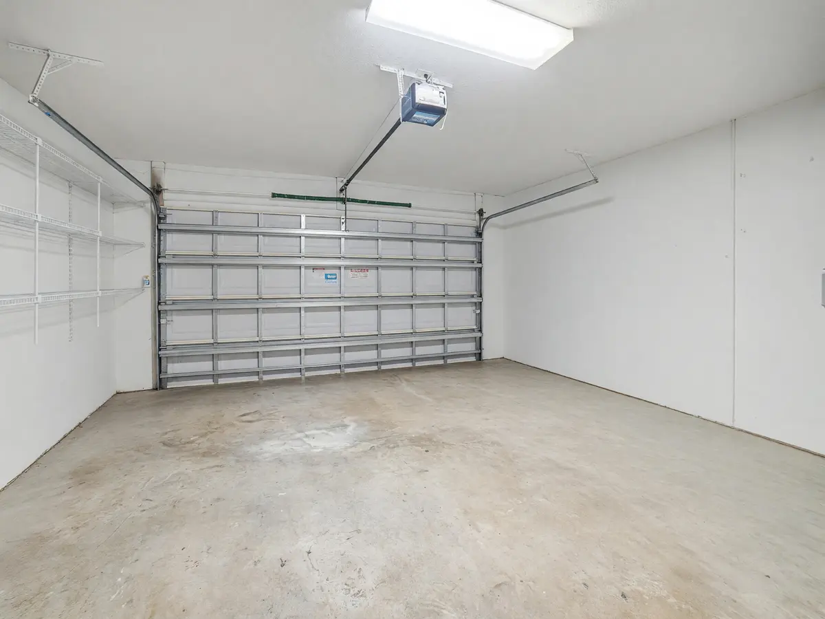 Two Car Garage at 627 Hollows Circle, Deerfield Beach