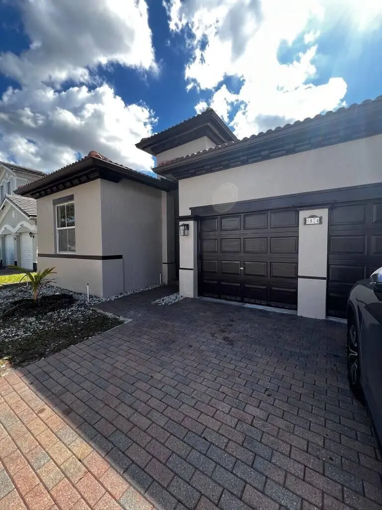 WhatsApp Image 2026-08-13 at 14.12.07 (7 at 8874 NW 182ND Street, Hialeah