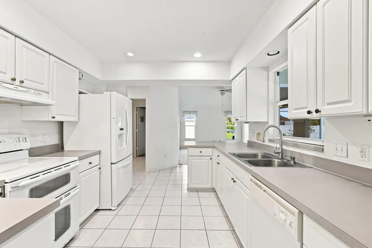 13_smg01379 at 6512 FLORA Way, Fort Pierce