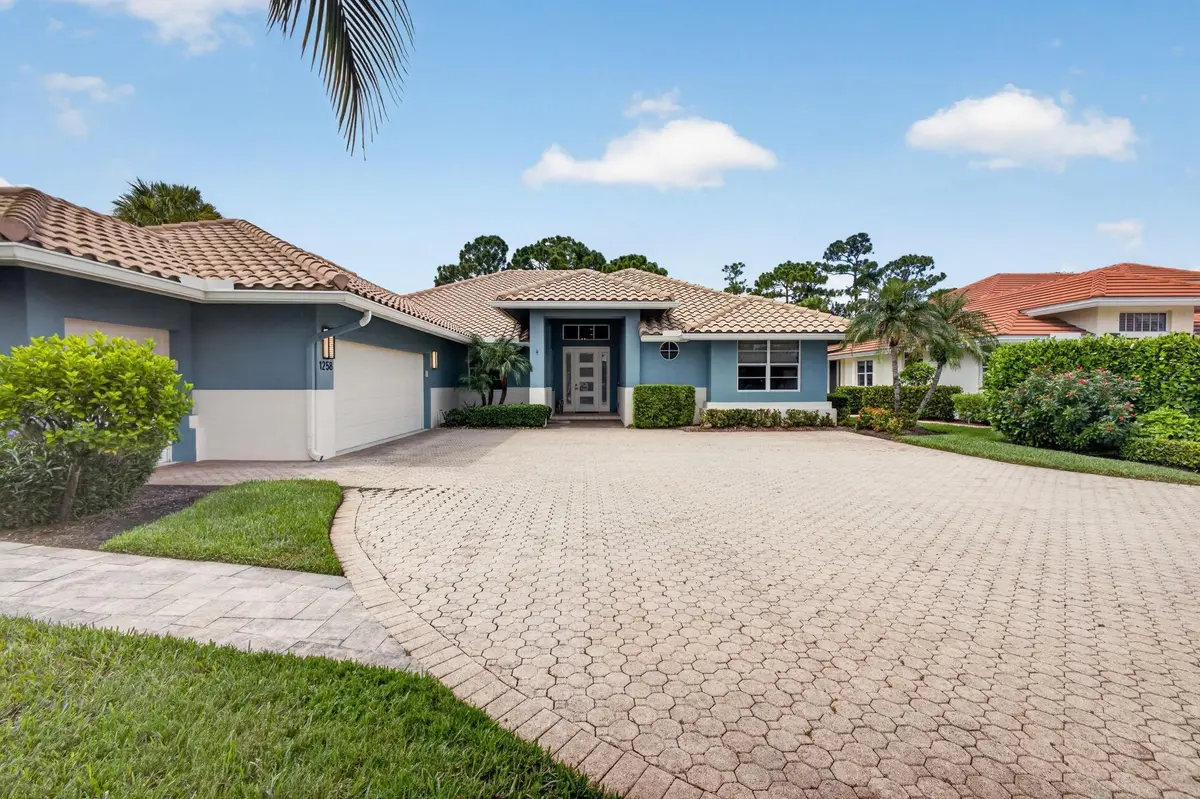 Lots of Parking at 1258 SE Brewster Place, Stuart