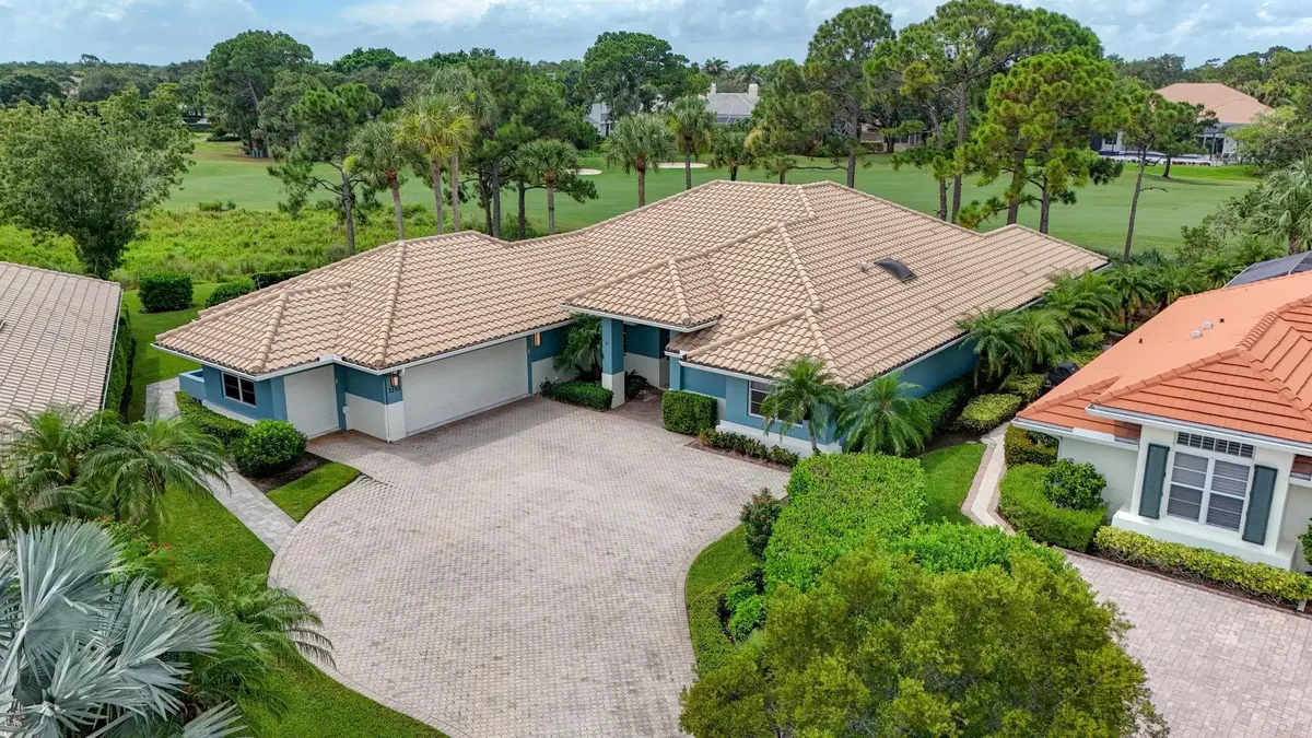 Located In Cul-de-sac at 1258 SE Brewster Place, Stuart