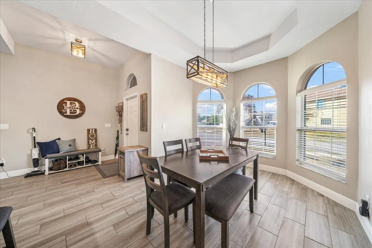 2DR at 340 PALM BREEZES Drive, Fort Pierce